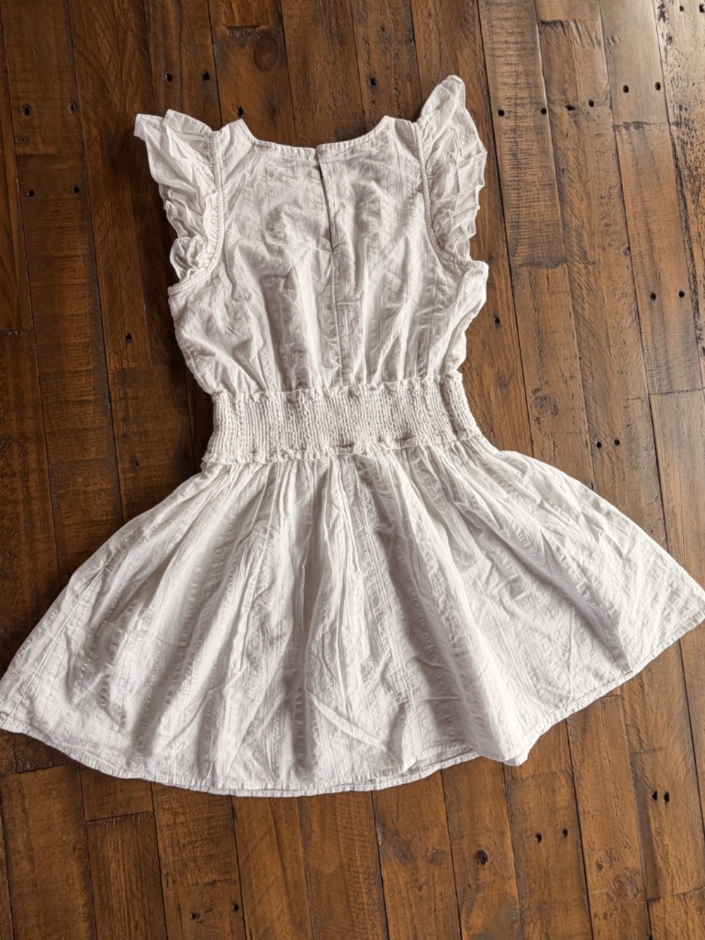 Vineyard Vines Girls White Smocked Summer Dress Ruffle Sleeve Size M EUC - Picture 4 of 4